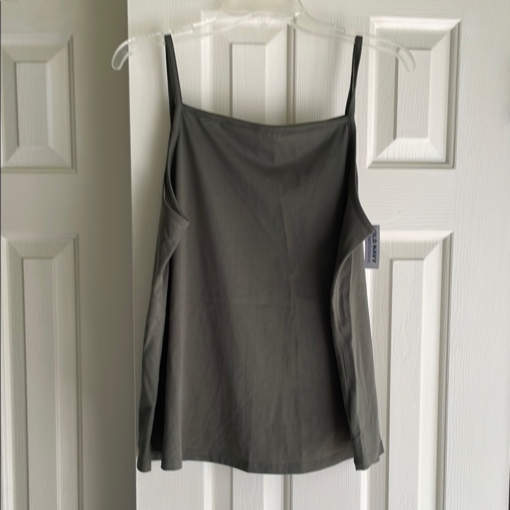 Green Sleeveless Boxy Camisole Top for women in size Large. NWTA